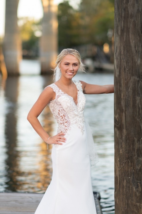 Bridal portraits on the Conway Riverwalk with the Nikon D850