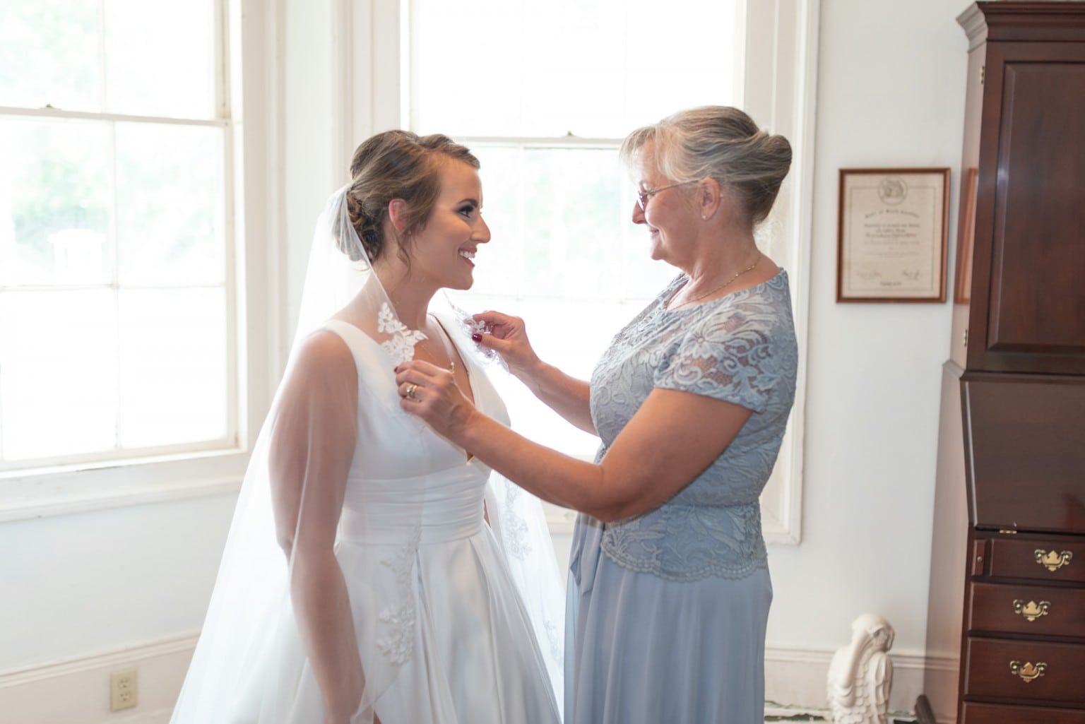 Wedding at the Pawleys Island Chapel and historic Pelican Inn