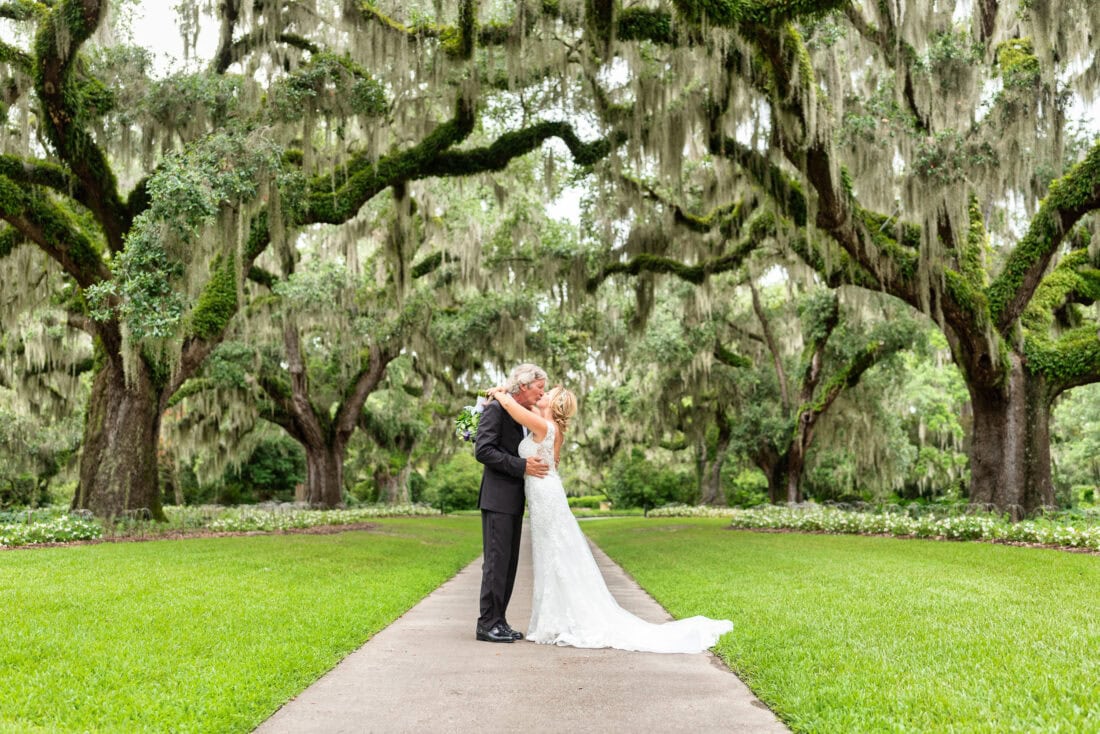 Kiss under the moss - Live Oak Allee - Brookgreen Gardens