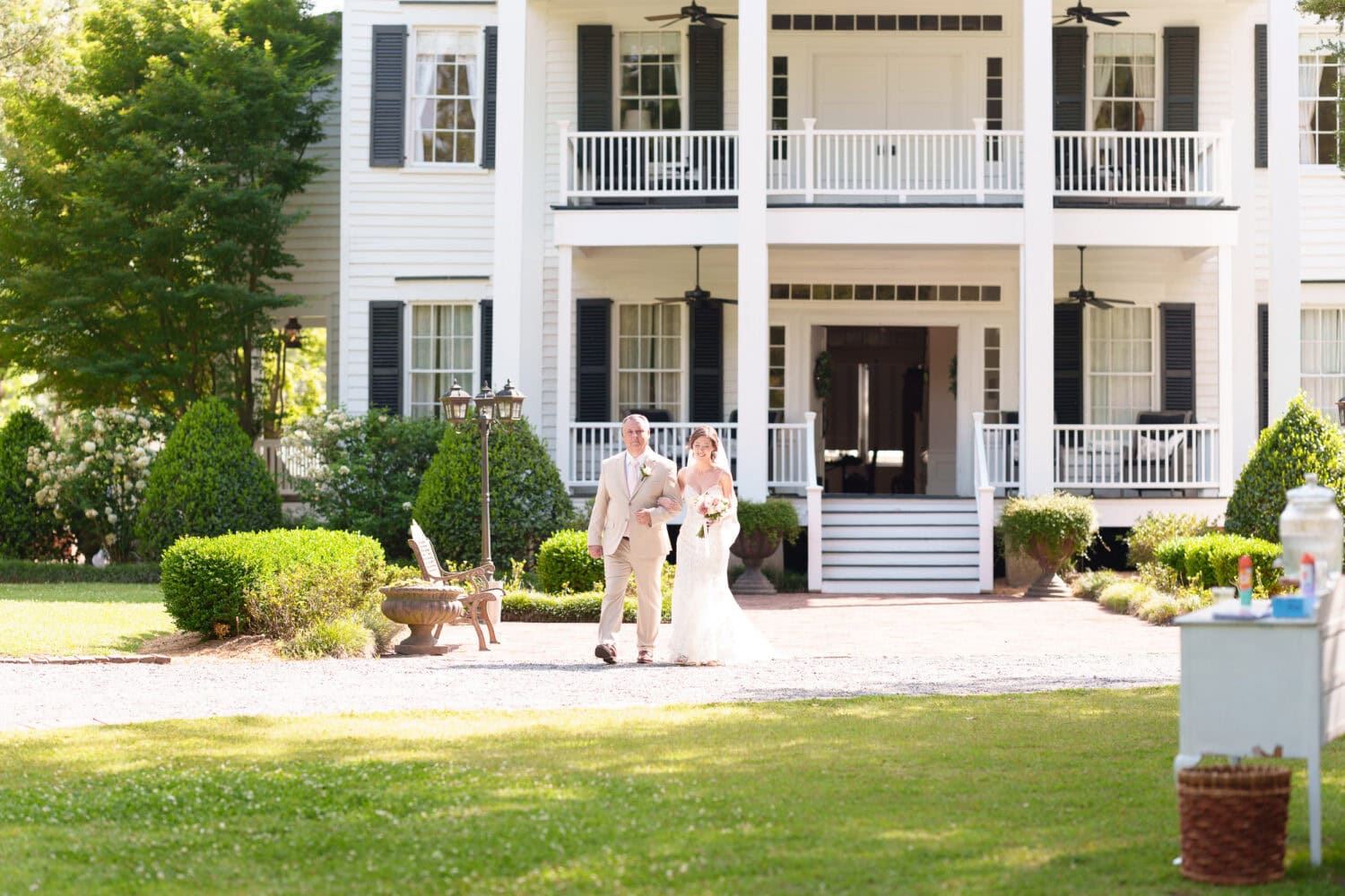 Bride and father walking to the ceremony - Tanglewood Plantation