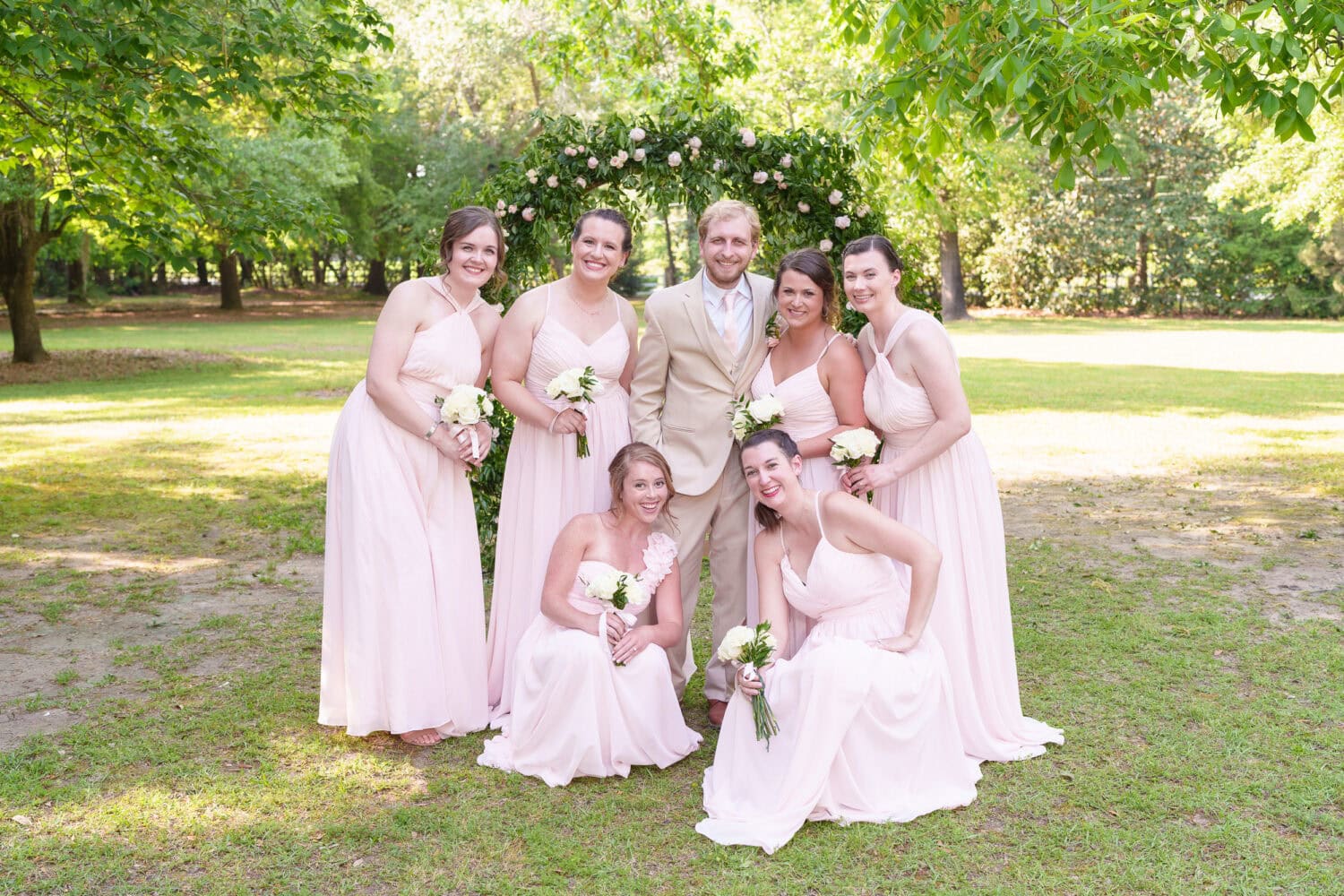 Girls with the groom - Tanglewood Plantation