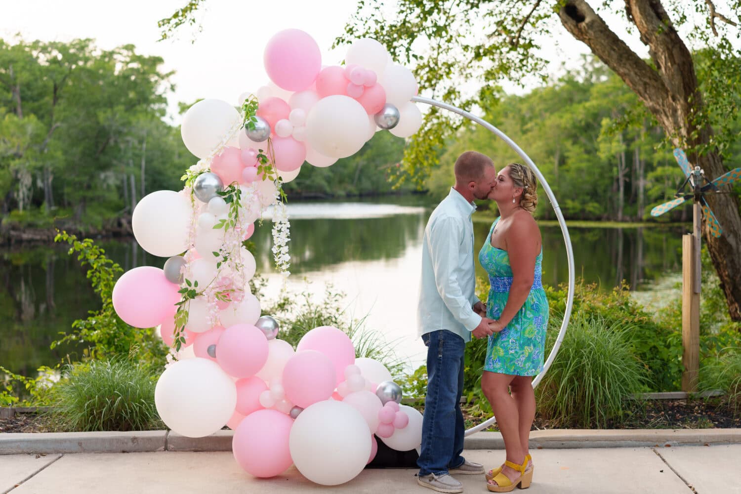 Intimate wedding on the river -