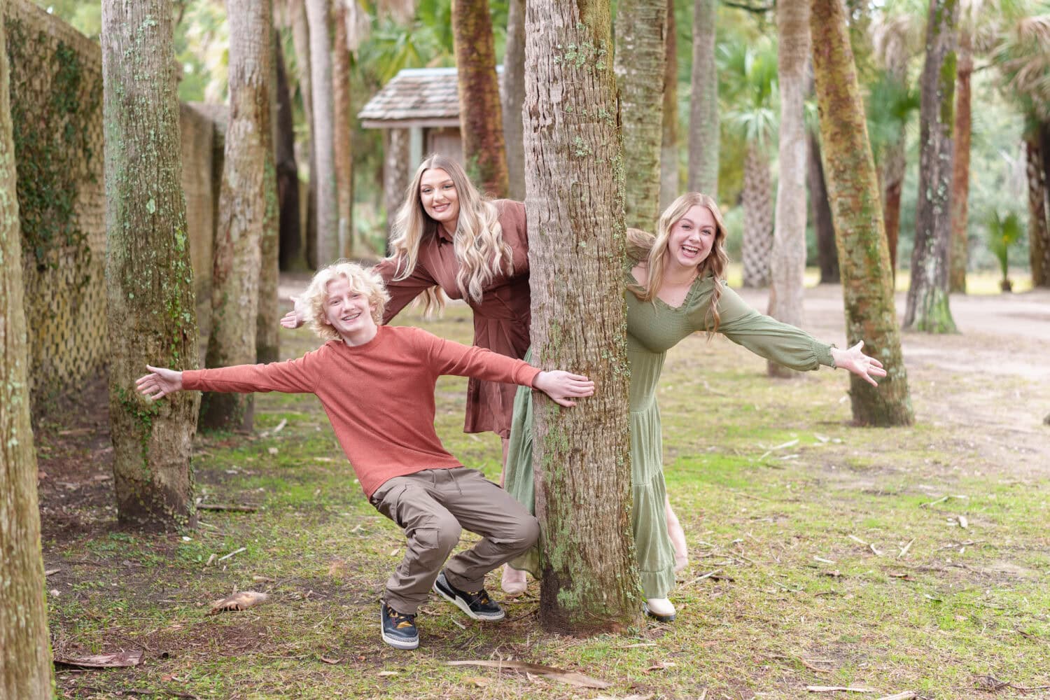 Family of 5 in front of the ocean - Huntington Beach State Park - Pawleys Island