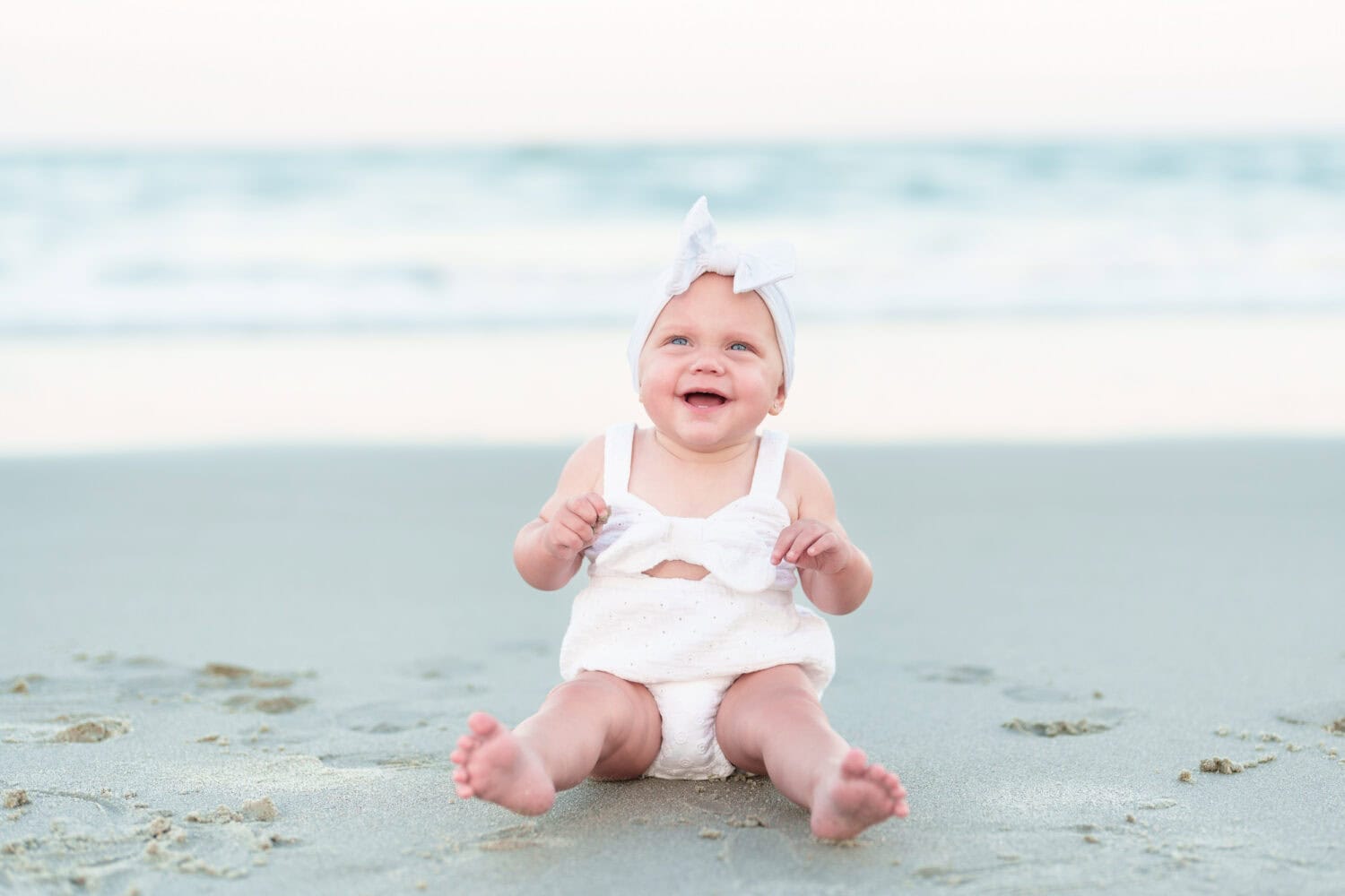 Family pictures with cute toddlers behind their beach house - Myrtle Beach