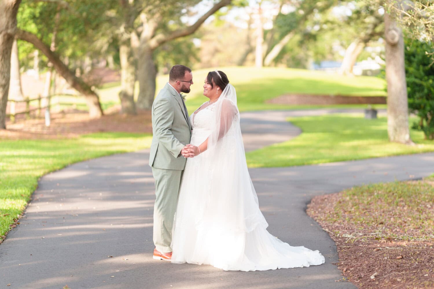 Looking at each other under the trees - Dunes Golf & Beach Club