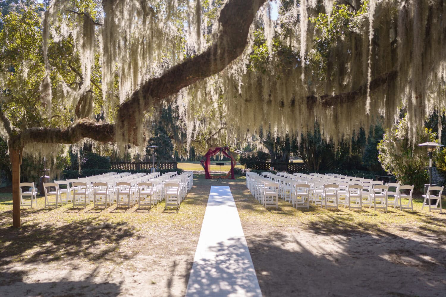 Beautiful spot for a wedding under the trees - Wedgefield Country Club