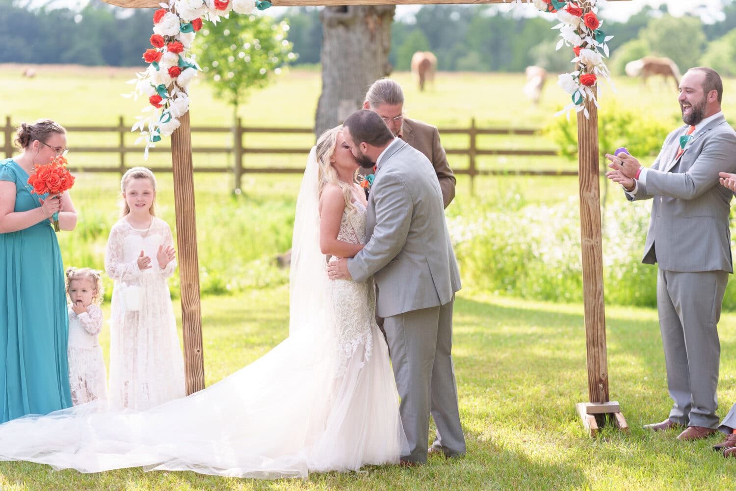 First kiss - Wildhorse at Parker Farms